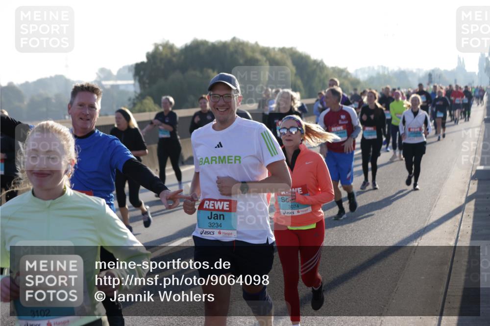 03.10.2025 - Köhlbrandbrückenlauf Jannik Wohlers http://msf.ph/oto/9064098 03.10.2025 09:24:49 Position 3 3102, 3234, 3074 meine-sportfotos.de
