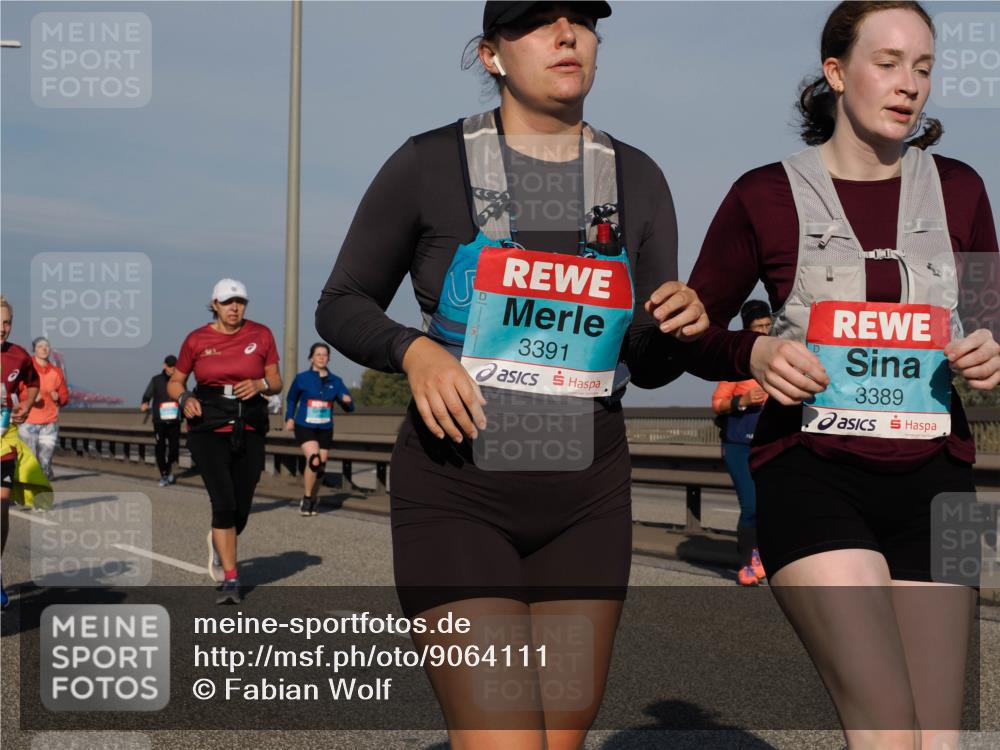 03.10.2025 - Köhlbrandbrückenlauf Fabian Wolf http://msf.ph/oto/9064111 03.10.2025 10:07:18 Position 3 3391, 3389 meine-sportfotos.de