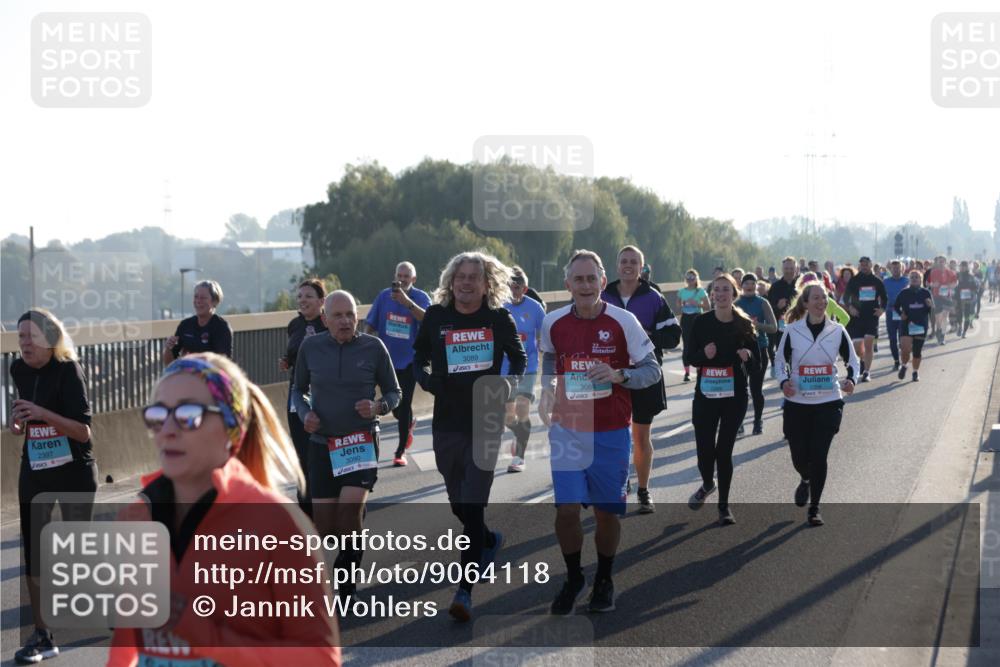 03.10.2025 - Köhlbrandbrückenlauf Jannik Wohlers http://msf.ph/oto/9064118 03.10.2025 09:24:50 Position 3 2397, 3090, 3089 meine-sportfotos.de