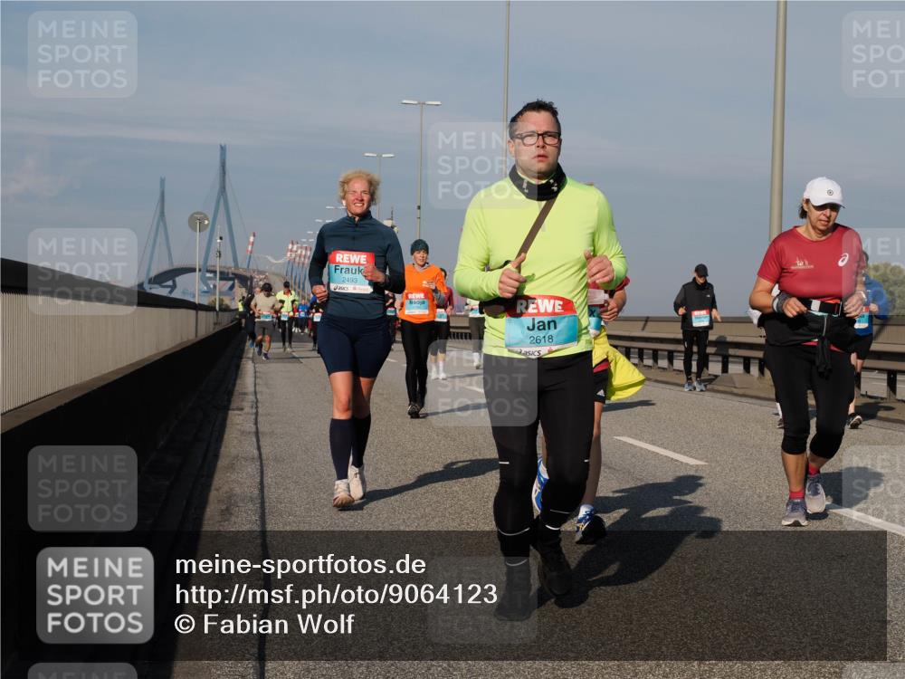 03.10.2025 - Köhlbrandbrückenlauf Fabian Wolf http://msf.ph/oto/9064123 03.10.2025 10:07:19 Position 3 2493, 2618 meine-sportfotos.de