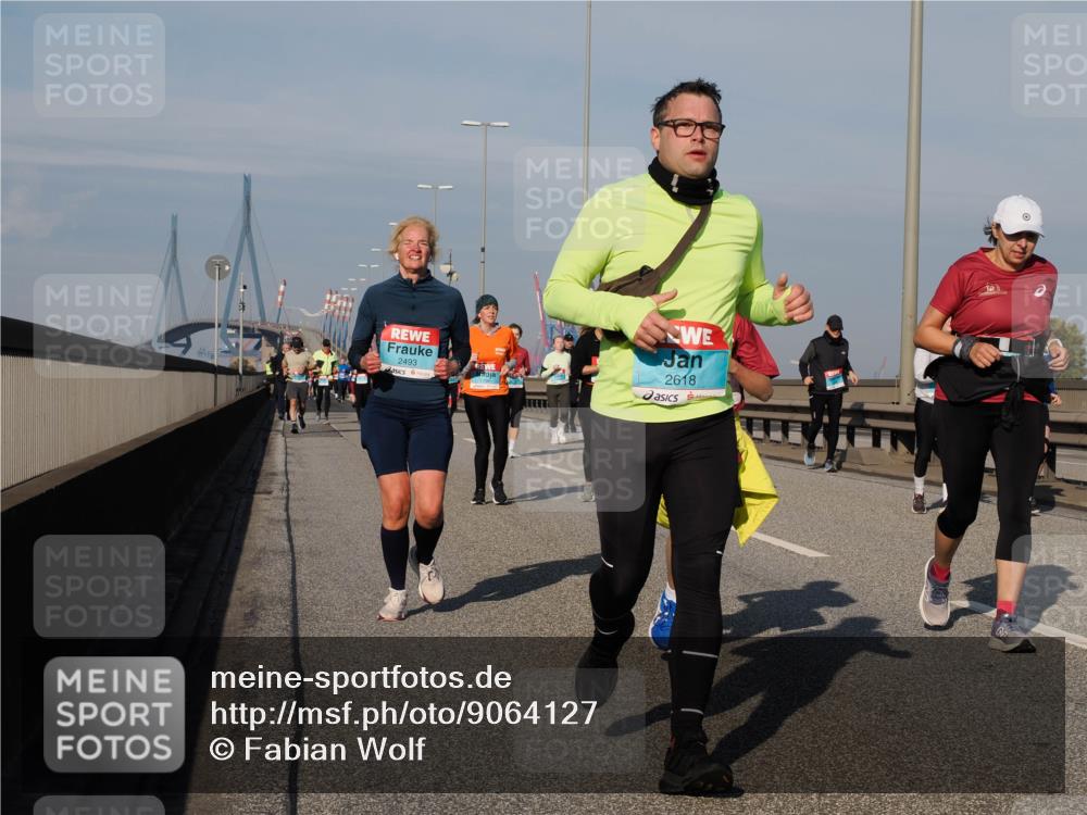 03.10.2025 - Köhlbrandbrückenlauf Fabian Wolf http://msf.ph/oto/9064127 03.10.2025 10:07:19 Position 3 2493, 2618 meine-sportfotos.de