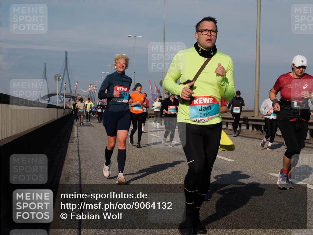 03.10.2025 - Köhlbrandbrückenlauf Fabian Wolf http://msf.ph/oto/9064132 03.10.2025 10:07:20 Position 3 2618 meine-sportfotos.de
