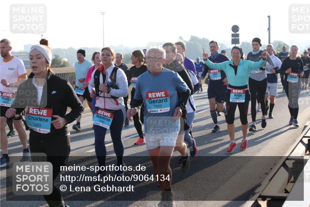 03.10.2025 - Köhlbrandbrückenlauf Lena Gebhardt http://msf.ph/oto/9064134 03.10.2025 09:21:19 Position 1 3345, 1469, 1565, 1523, 1439, 1337 meine-sportfotos.de
