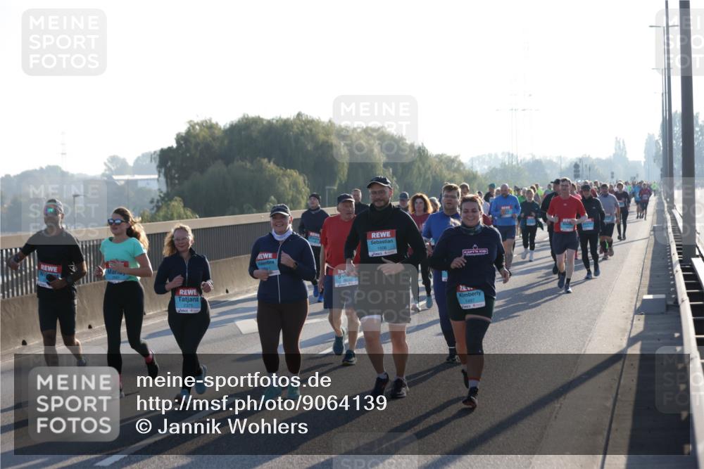 03.10.2025 - Köhlbrandbrückenlauf Jannik Wohlers http://msf.ph/oto/9064139 03.10.2025 09:24:58 Position 3 1606, 1497 meine-sportfotos.de