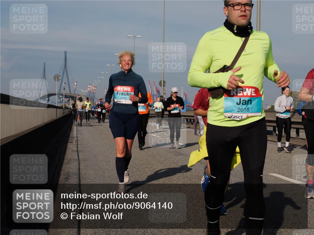 03.10.2025 - Köhlbrandbrückenlauf Fabian Wolf http://msf.ph/oto/9064140 03.10.2025 10:07:20 Position 3 2618, 2493 meine-sportfotos.de