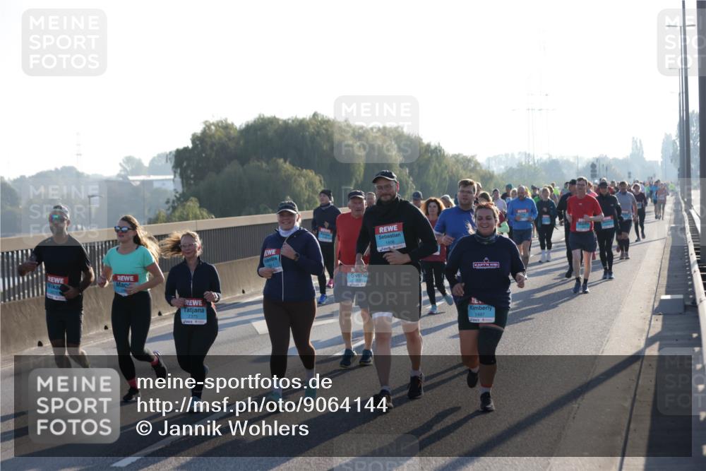 03.10.2025 - Köhlbrandbrückenlauf Jannik Wohlers http://msf.ph/oto/9064144 03.10.2025 09:24:58 Position 3 2375, 1606, 0, 1497 meine-sportfotos.de