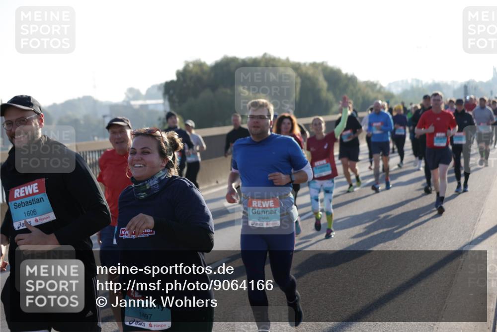 03.10.2025 - Köhlbrandbrückenlauf Jannik Wohlers http://msf.ph/oto/9064166 03.10.2025 09:25:01 Position 3 1606, 1497, 2366 meine-sportfotos.de