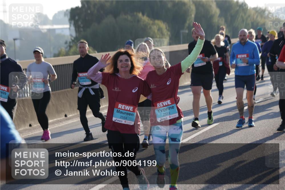 03.10.2025 - Köhlbrandbrückenlauf Jannik Wohlers http://msf.ph/oto/9064199 03.10.2025 09:25:02 Position 3 2342, 2554, 2533, 2229 meine-sportfotos.de