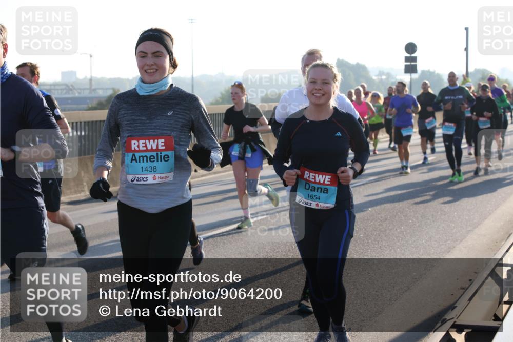 03.10.2025 - Köhlbrandbrückenlauf Lena Gebhardt http://msf.ph/oto/9064200 03.10.2025 09:21:22 Position 1 1438, 1654 meine-sportfotos.de