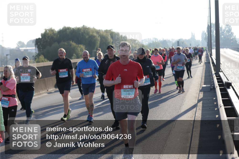 03.10.2025 - Köhlbrandbrückenlauf Jannik Wohlers http://msf.ph/oto/9064236 03.10.2025 09:25:04 Position 3 2457, 1961 meine-sportfotos.de