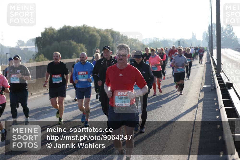 03.10.2025 - Köhlbrandbrückenlauf Jannik Wohlers http://msf.ph/oto/9064247 03.10.2025 09:25:05 Position 3 1961, 2406 meine-sportfotos.de
