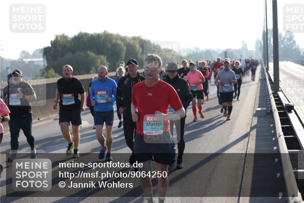 03.10.2025 - Köhlbrandbrückenlauf Jannik Wohlers http://msf.ph/oto/9064250 03.10.2025 09:25:05 Position 3 1961, 4 meine-sportfotos.de