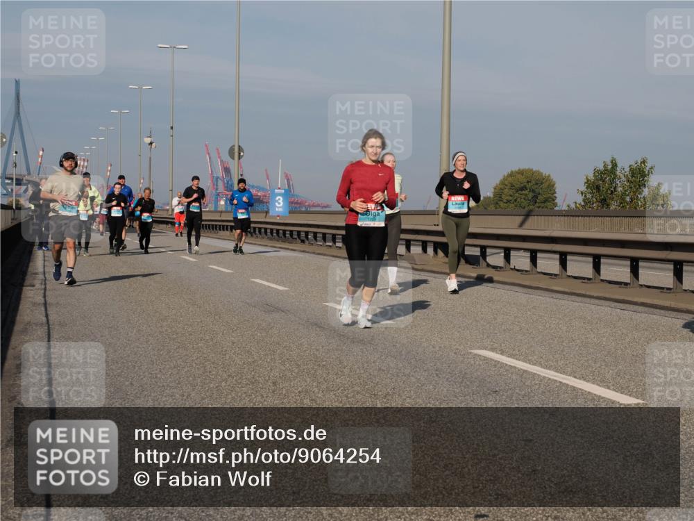 03.10.2025 - Köhlbrandbrückenlauf Fabian Wolf http://msf.ph/oto/9064254 03.10.2025 10:07:27 Position 3 3 meine-sportfotos.de