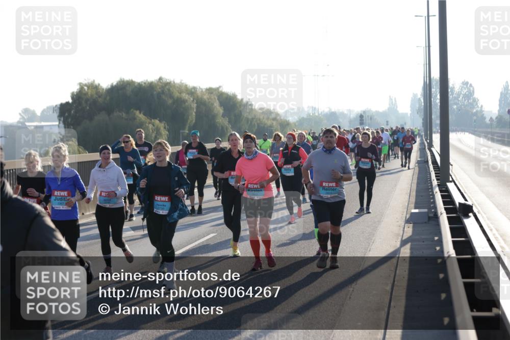 03.10.2025 - Köhlbrandbrückenlauf Jannik Wohlers http://msf.ph/oto/9064267 03.10.2025 09:25:07 Position 3 3367, 3739 meine-sportfotos.de
