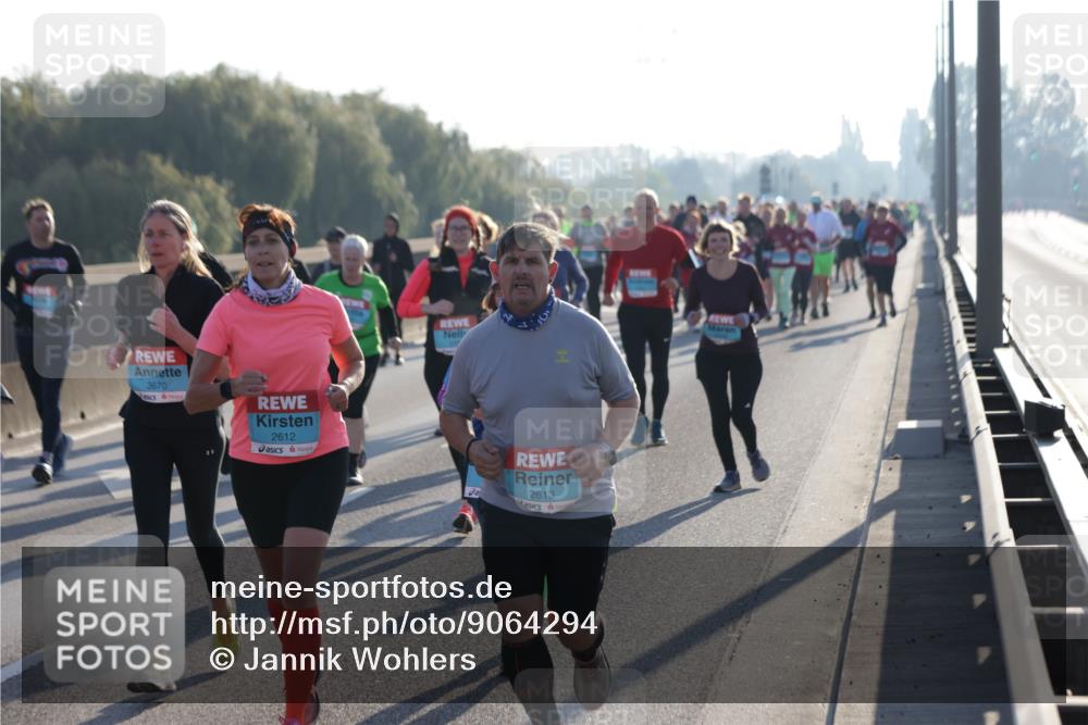 03.10.2025 - Köhlbrandbrückenlauf Jannik Wohlers http://msf.ph/oto/9064294 03.10.2025 09:25:09 Position 3 3670, 2612, 2613 meine-sportfotos.de