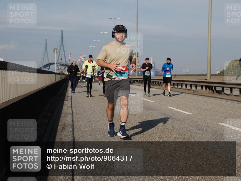 03.10.2025 - Köhlbrandbrückenlauf Fabian Wolf http://msf.ph/oto/9064317 03.10.2025 10:07:31 Position 3 1004 meine-sportfotos.de