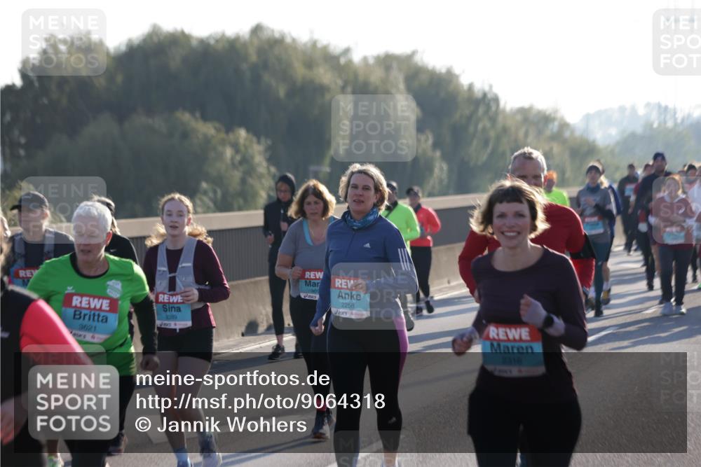 03.10.2025 - Köhlbrandbrückenlauf Jannik Wohlers http://msf.ph/oto/9064318 03.10.2025 09:25:12 Position 3 3621, 3389, 2258, 2316 meine-sportfotos.de