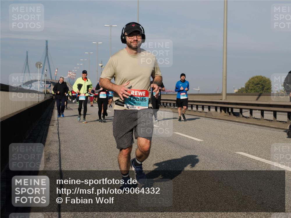 03.10.2025 - Köhlbrandbrückenlauf Fabian Wolf http://msf.ph/oto/9064332 03.10.2025 10:07:31 Position 3 1004 meine-sportfotos.de