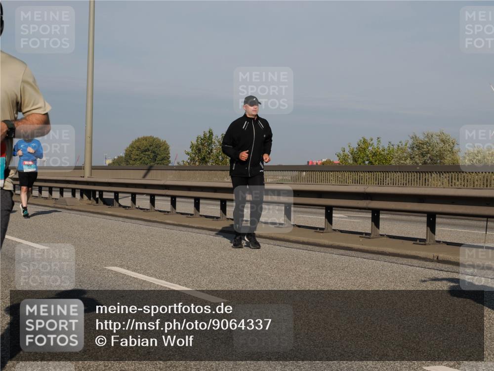 03.10.2025 - Köhlbrandbrückenlauf Fabian Wolf http://msf.ph/oto/9064337 03.10.2025 10:07:32 Position 3  meine-sportfotos.de