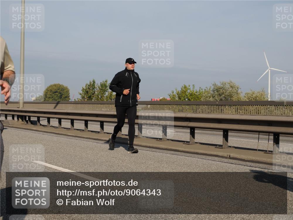 03.10.2025 - Köhlbrandbrückenlauf Fabian Wolf http://msf.ph/oto/9064343 03.10.2025 10:07:32 Position 3  meine-sportfotos.de