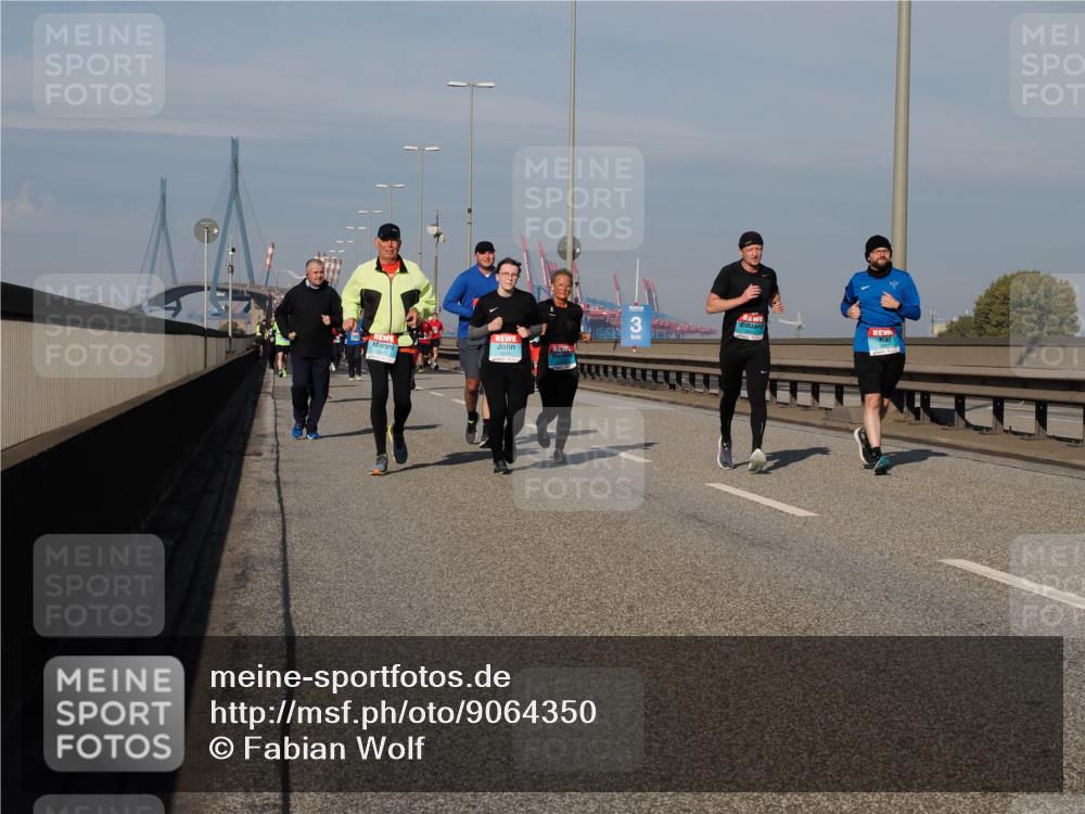 03.10.2025 - Köhlbrandbrückenlauf Fabian Wolf http://msf.ph/oto/9064350 03.10.2025 10:07:33 Position 3 3242 meine-sportfotos.de