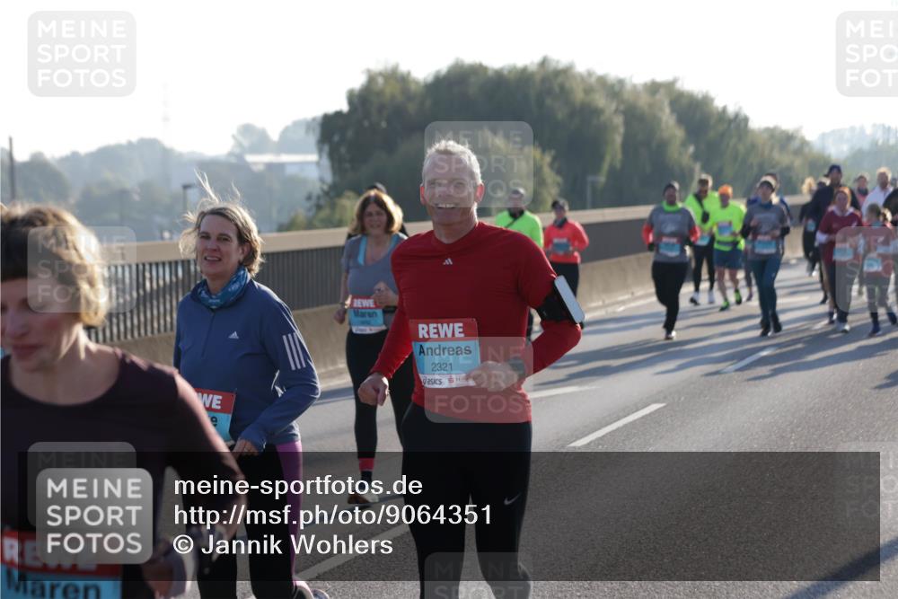 03.10.2025 - Köhlbrandbrückenlauf Jannik Wohlers http://msf.ph/oto/9064351 03.10.2025 09:25:14 Position 3 2321 meine-sportfotos.de