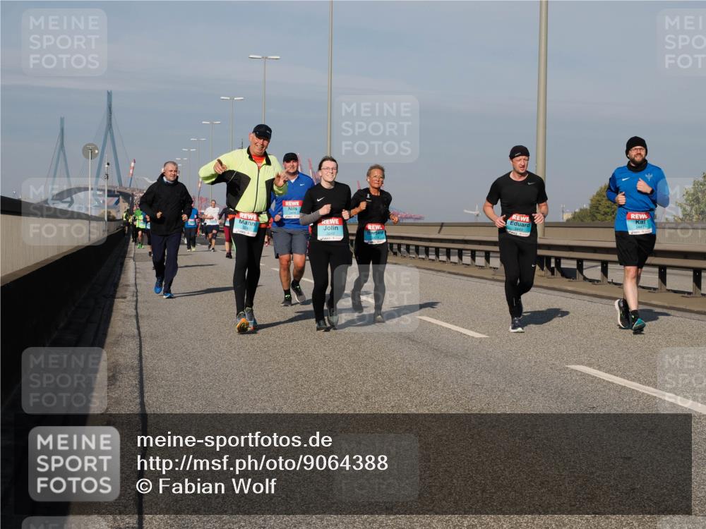 03.10.2025 - Köhlbrandbrückenlauf Fabian Wolf http://msf.ph/oto/9064388 03.10.2025 10:07:35 Position 3 3241, 3443 meine-sportfotos.de