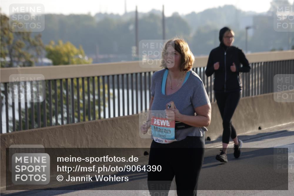 03.10.2025 - Köhlbrandbrückenlauf Jannik Wohlers http://msf.ph/oto/9064390 03.10.2025 09:25:16 Position 3 3692 meine-sportfotos.de
