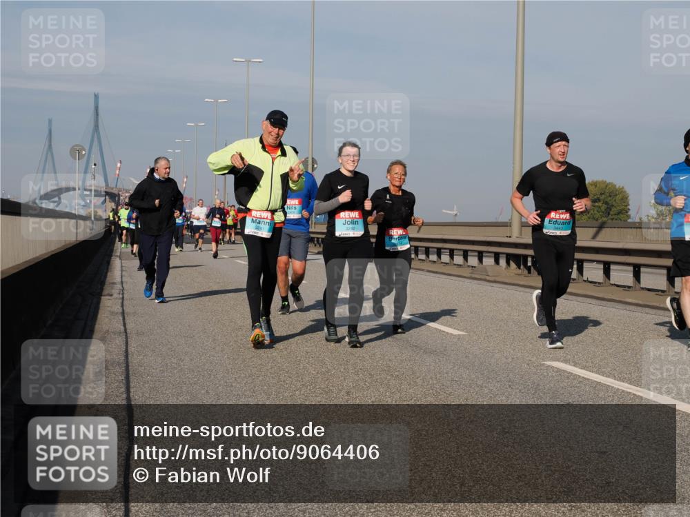 03.10.2025 - Köhlbrandbrückenlauf Fabian Wolf http://msf.ph/oto/9064406 03.10.2025 10:07:35 Position 3 3241, 2409, 42, 3443 meine-sportfotos.de