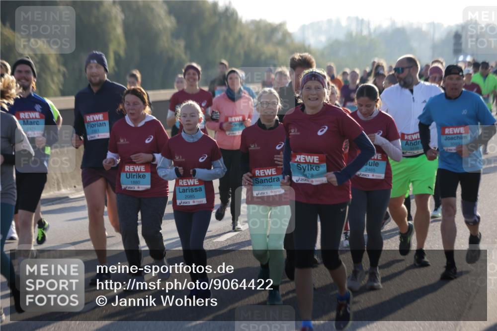 03.10.2025 - Köhlbrandbrückenlauf Jannik Wohlers http://msf.ph/oto/9064422 03.10.2025 09:25:19 Position 3 2371, 2351, 1880, 2085, 2086, 3439, 2465, 478 meine-sportfotos.de