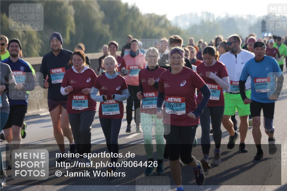03.10.2025 - Köhlbrandbrückenlauf Jannik Wohlers http://msf.ph/oto/9064426 03.10.2025 09:25:19 Position 3 971, 2351, 1880, 2085, 2086, 478, 3393, 35 meine-sportfotos.de