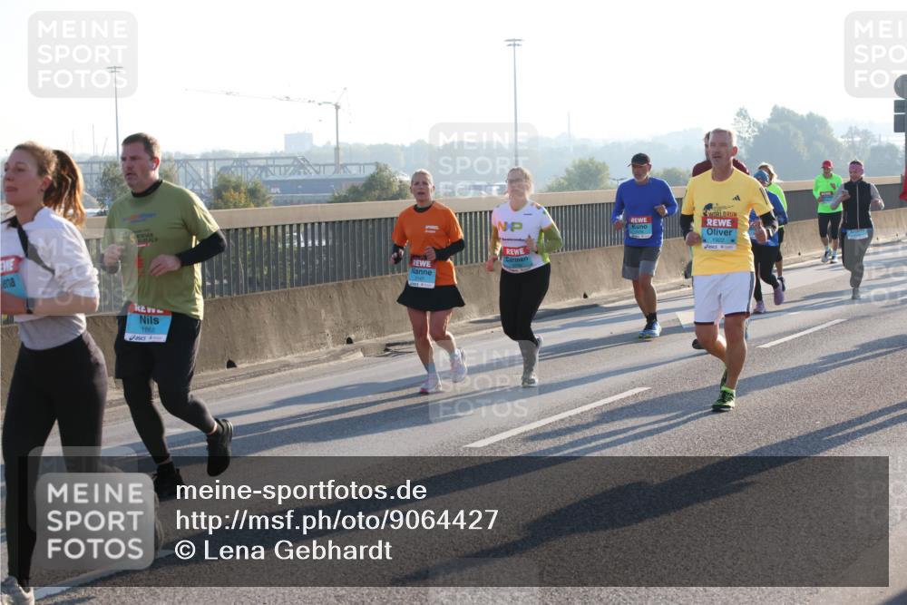 03.10.2025 - Köhlbrandbrückenlauf Lena Gebhardt http://msf.ph/oto/9064427 03.10.2025 09:21:32 Position 1 1665, 1922 meine-sportfotos.de