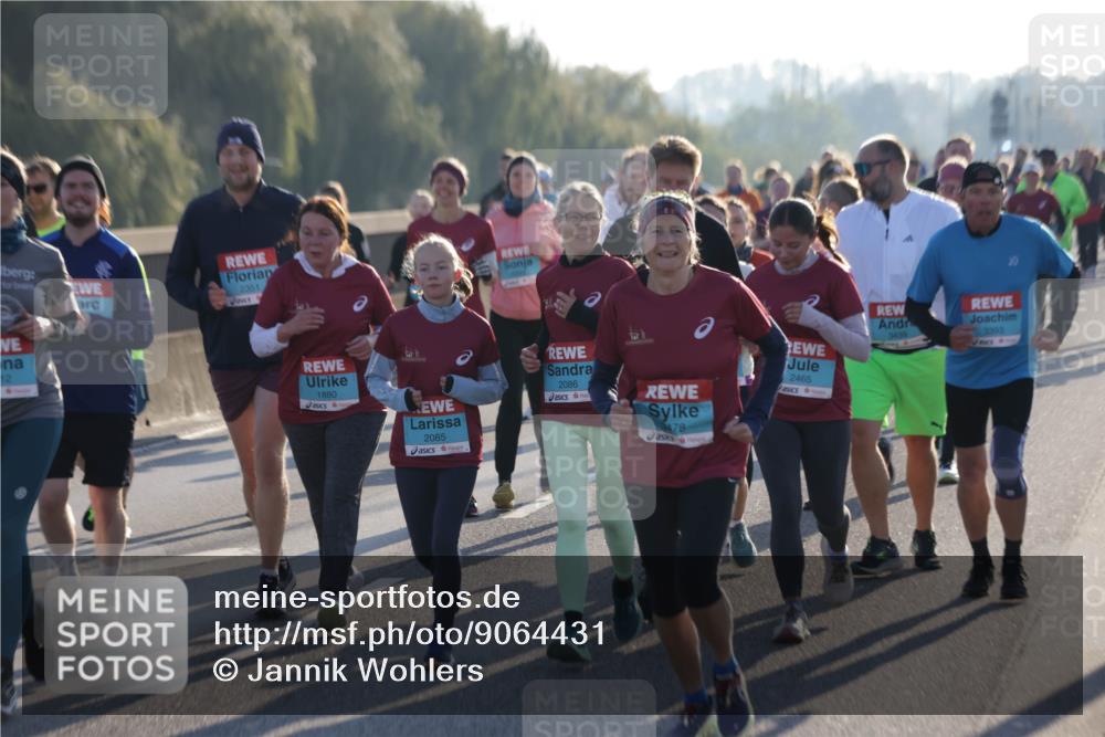 03.10.2025 - Köhlbrandbrückenlauf Jannik Wohlers http://msf.ph/oto/9064431 03.10.2025 09:25:19 Position 3 2351, 12, 1880, 2085, 2086, 478, 2465, 3439, 3393 meine-sportfotos.de