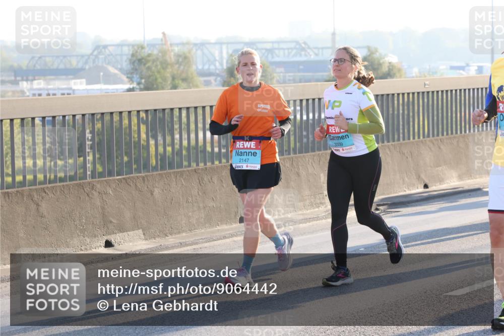 03.10.2025 - Köhlbrandbrückenlauf Lena Gebhardt http://msf.ph/oto/9064442 03.10.2025 09:21:33 Position 1 2147, 3339, 05 meine-sportfotos.de