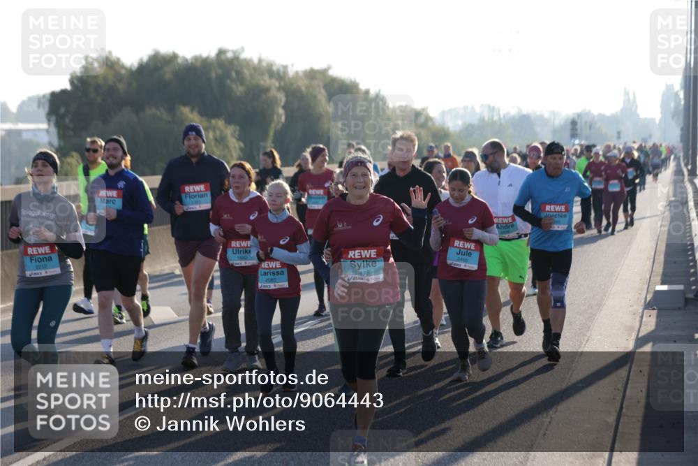 03.10.2025 - Köhlbrandbrückenlauf Jannik Wohlers http://msf.ph/oto/9064443 03.10.2025 09:25:20 Position 3 2212, 2351, 2085, 478, 393, 149, 2465 meine-sportfotos.de