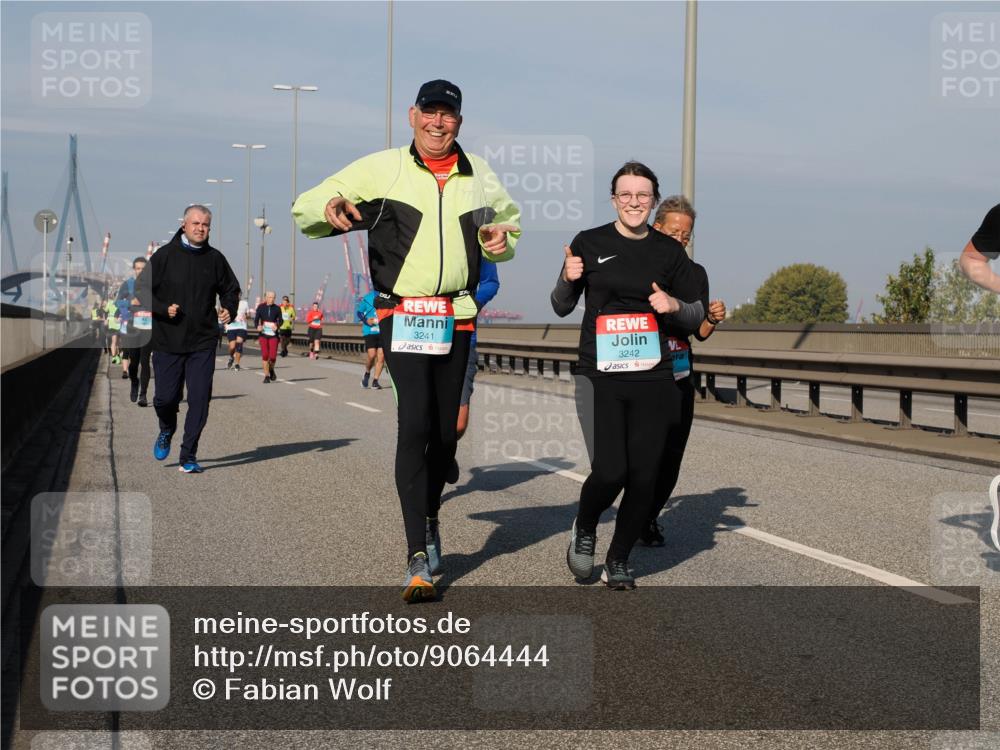 03.10.2025 - Köhlbrandbrückenlauf Fabian Wolf http://msf.ph/oto/9064444 03.10.2025 10:07:37 Position 3 200, 3241, 3242 meine-sportfotos.de