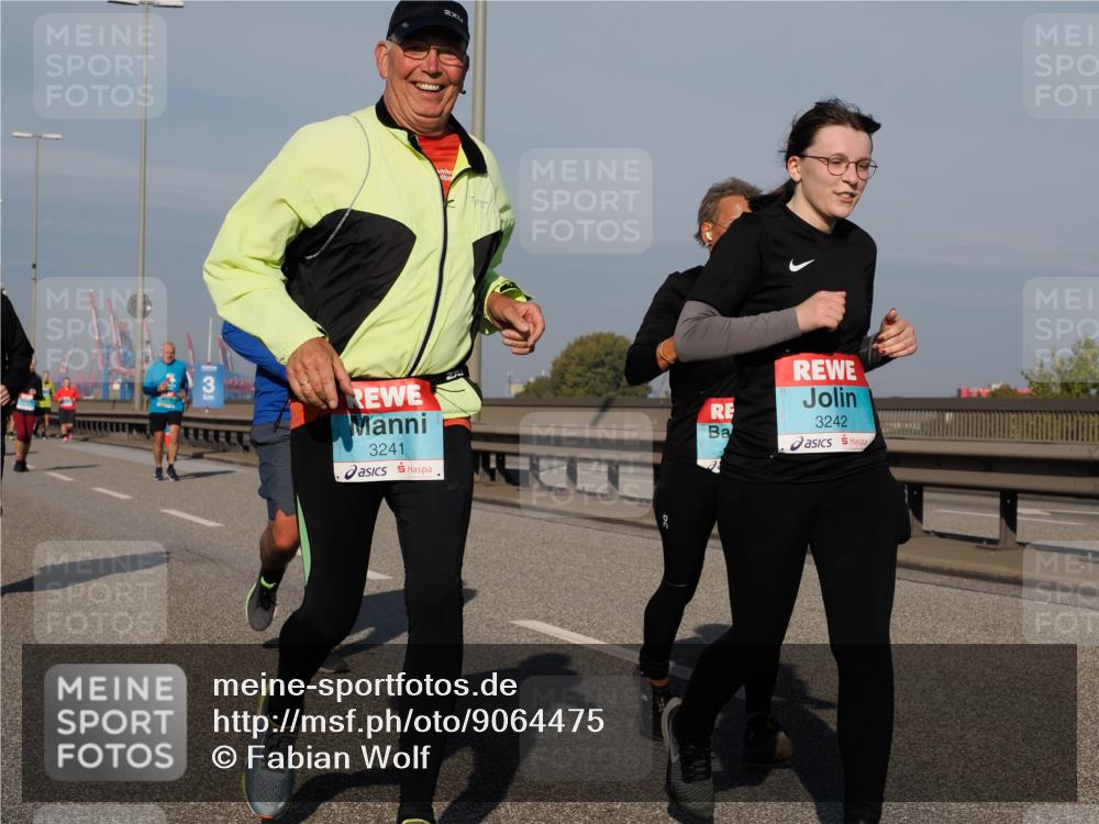 03.10.2025 - Köhlbrandbrückenlauf Fabian Wolf http://msf.ph/oto/9064475 03.10.2025 10:07:38 Position 3 3, 2, 3241, 3242 meine-sportfotos.de