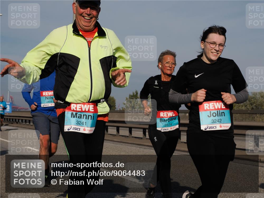 03.10.2025 - Köhlbrandbrückenlauf Fabian Wolf http://msf.ph/oto/9064483 03.10.2025 10:07:39 Position 3 2409, 2, 3241, 2574, 3242 meine-sportfotos.de
