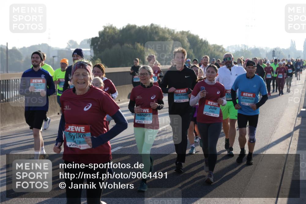 03.10.2025 - Köhlbrandbrückenlauf Jannik Wohlers http://msf.ph/oto/9064491 03.10.2025 09:25:22 Position 3 2371, 478, 2086, 2511, 2465, 3393 meine-sportfotos.de