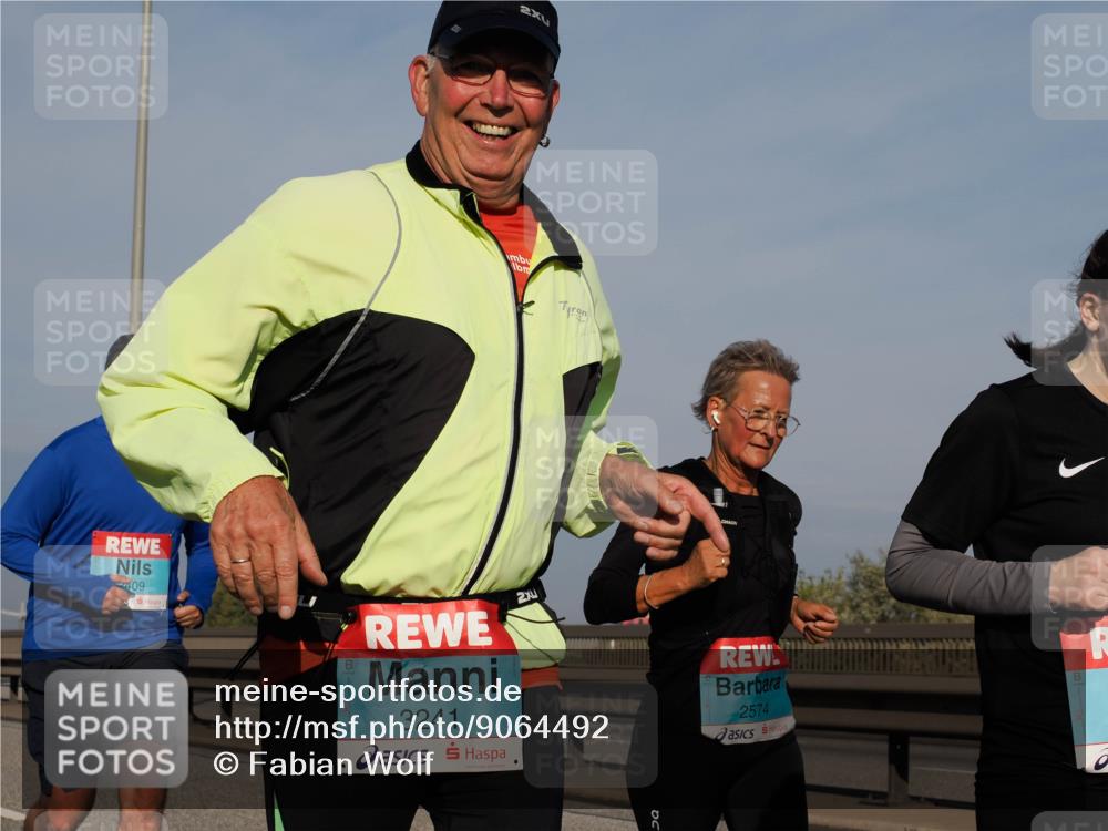 03.10.2025 - Köhlbrandbrückenlauf Fabian Wolf http://msf.ph/oto/9064492 03.10.2025 10:07:39 Position 3 409, 2, 4, 3241, 2, 2574 meine-sportfotos.de