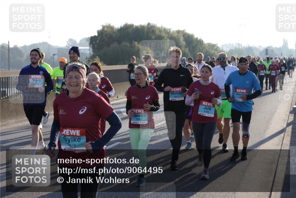 03.10.2025 - Köhlbrandbrückenlauf Jannik Wohlers http://msf.ph/oto/9064495 03.10.2025 09:25:22 Position 3 2371, 478, 2086, 2511, 2465 meine-sportfotos.de