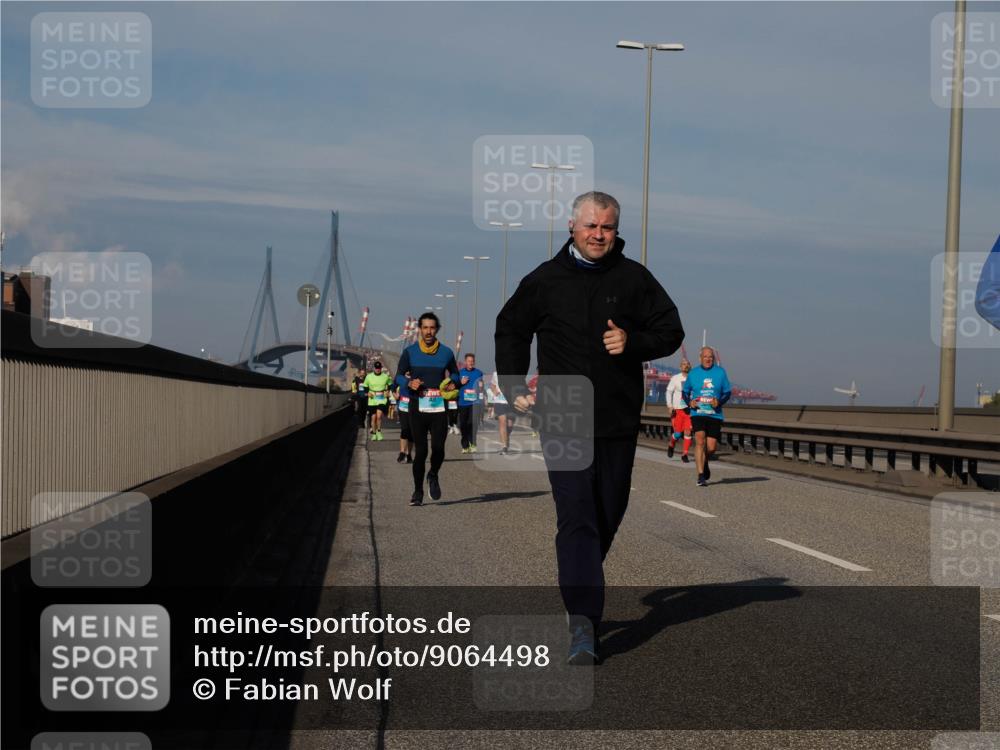 03.10.2025 - Köhlbrandbrückenlauf Fabian Wolf http://msf.ph/oto/9064498 03.10.2025 10:07:40 Position 3  meine-sportfotos.de