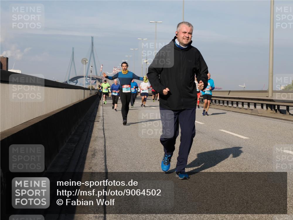 03.10.2025 - Köhlbrandbrückenlauf Fabian Wolf http://msf.ph/oto/9064502 03.10.2025 10:07:40 Position 3  meine-sportfotos.de