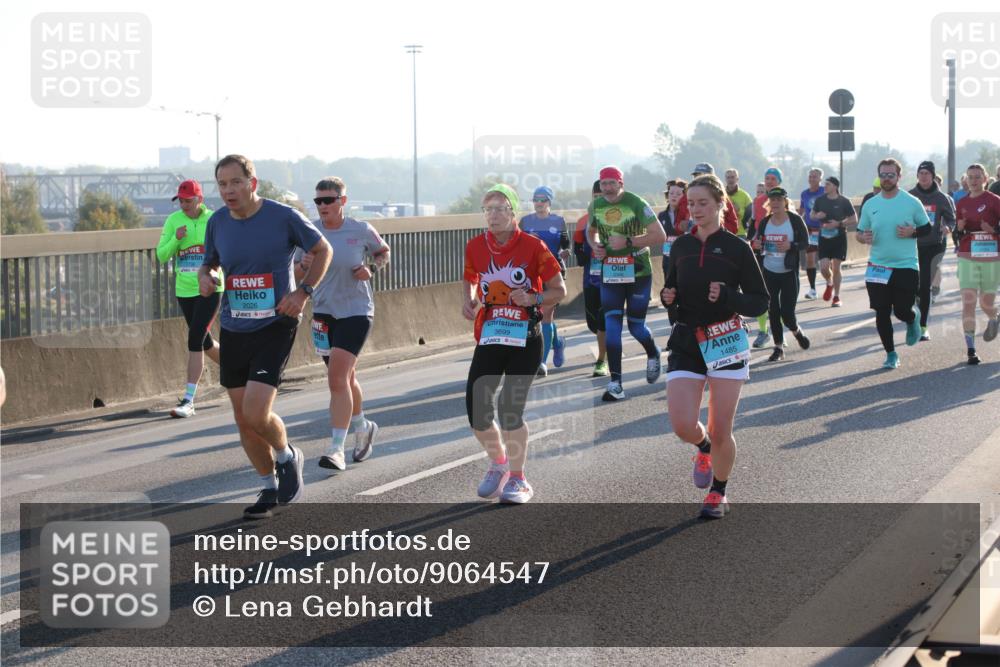 03.10.2025 - Köhlbrandbrückenlauf Lena Gebhardt http://msf.ph/oto/9064547 03.10.2025 09:21:38 Position 1 2026, 3699, 1485 meine-sportfotos.de
