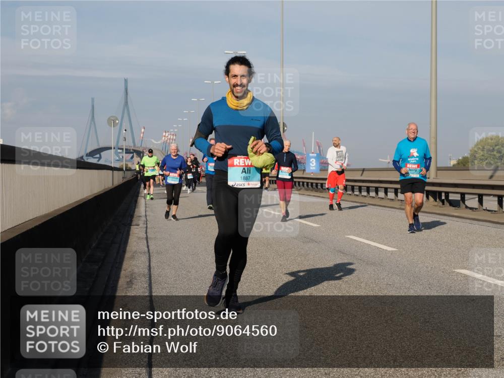 03.10.2025 - Köhlbrandbrückenlauf Fabian Wolf http://msf.ph/oto/9064560 03.10.2025 10:07:43 Position 3 1887 meine-sportfotos.de