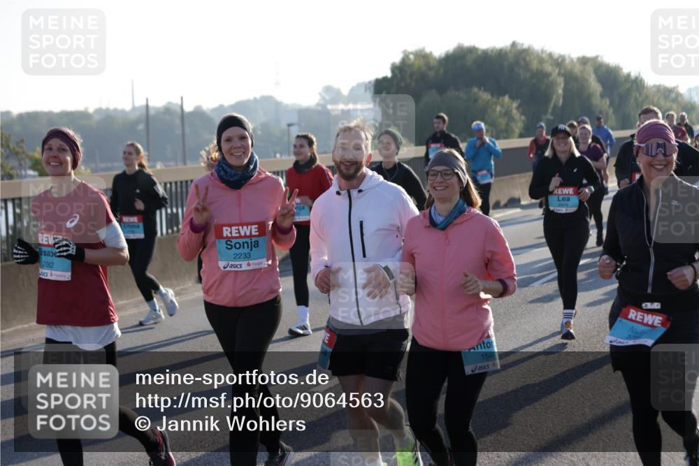 03.10.2025 - Köhlbrandbrückenlauf Jannik Wohlers http://msf.ph/oto/9064563 03.10.2025 09:25:26 Position 3 2012, 2233, 1546, 2378 meine-sportfotos.de