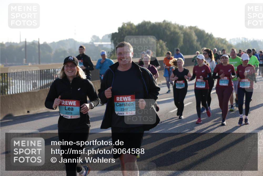 03.10.2025 - Köhlbrandbrückenlauf Jannik Wohlers http://msf.ph/oto/9064588 03.10.2025 09:25:29 Position 3 2378, 2348, 2727 meine-sportfotos.de