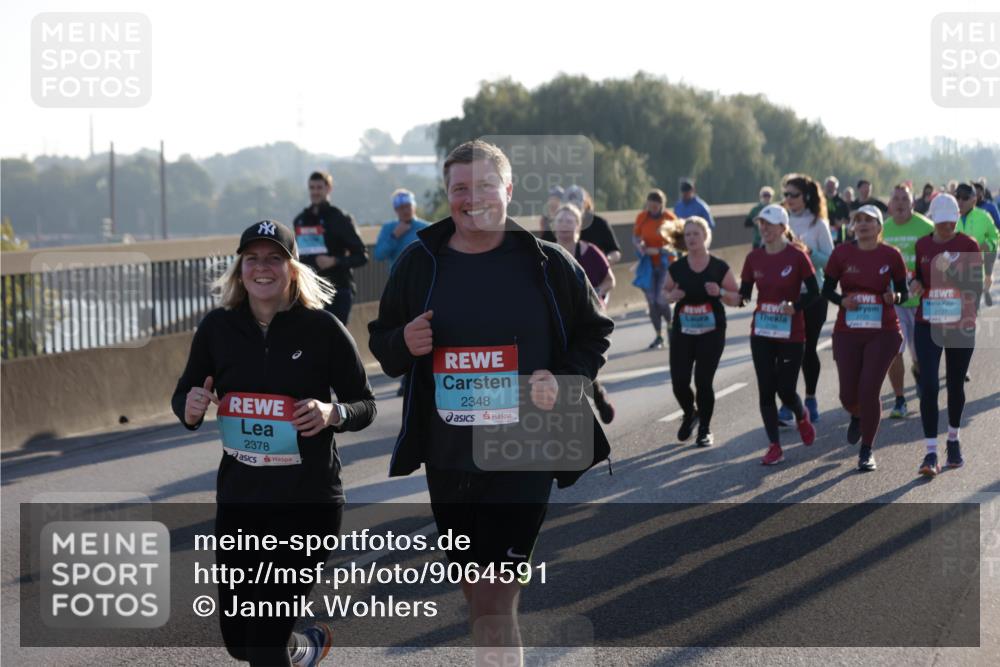 03.10.2025 - Köhlbrandbrückenlauf Jannik Wohlers http://msf.ph/oto/9064591 03.10.2025 09:25:29 Position 3 2378, 2348, 2727 meine-sportfotos.de