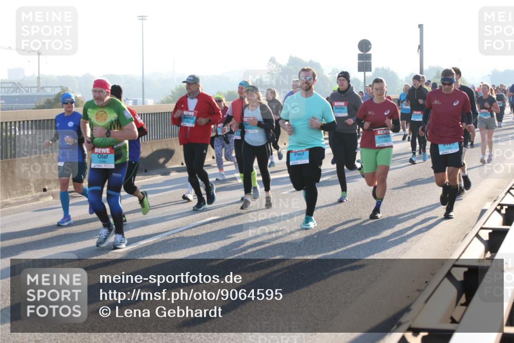 03.10.2025 - Köhlbrandbrückenlauf Lena Gebhardt http://msf.ph/oto/9064595 03.10.2025 09:21:40 Position 1 3348 meine-sportfotos.de