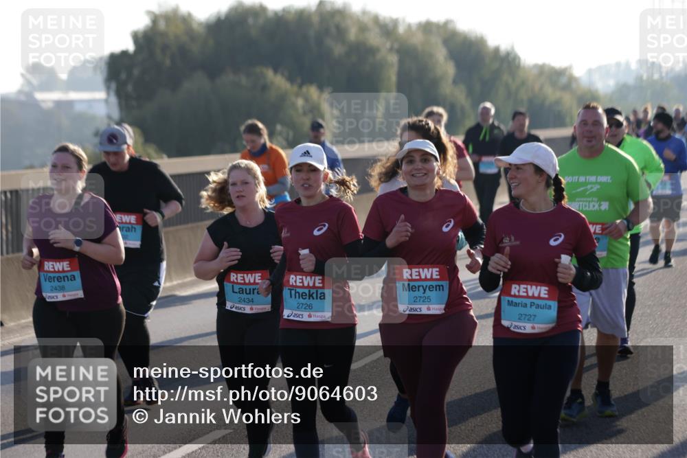 03.10.2025 - Köhlbrandbrückenlauf Jannik Wohlers http://msf.ph/oto/9064603 03.10.2025 09:25:30 Position 3 2438, 2434, 2726, 2725, 2727 meine-sportfotos.de
